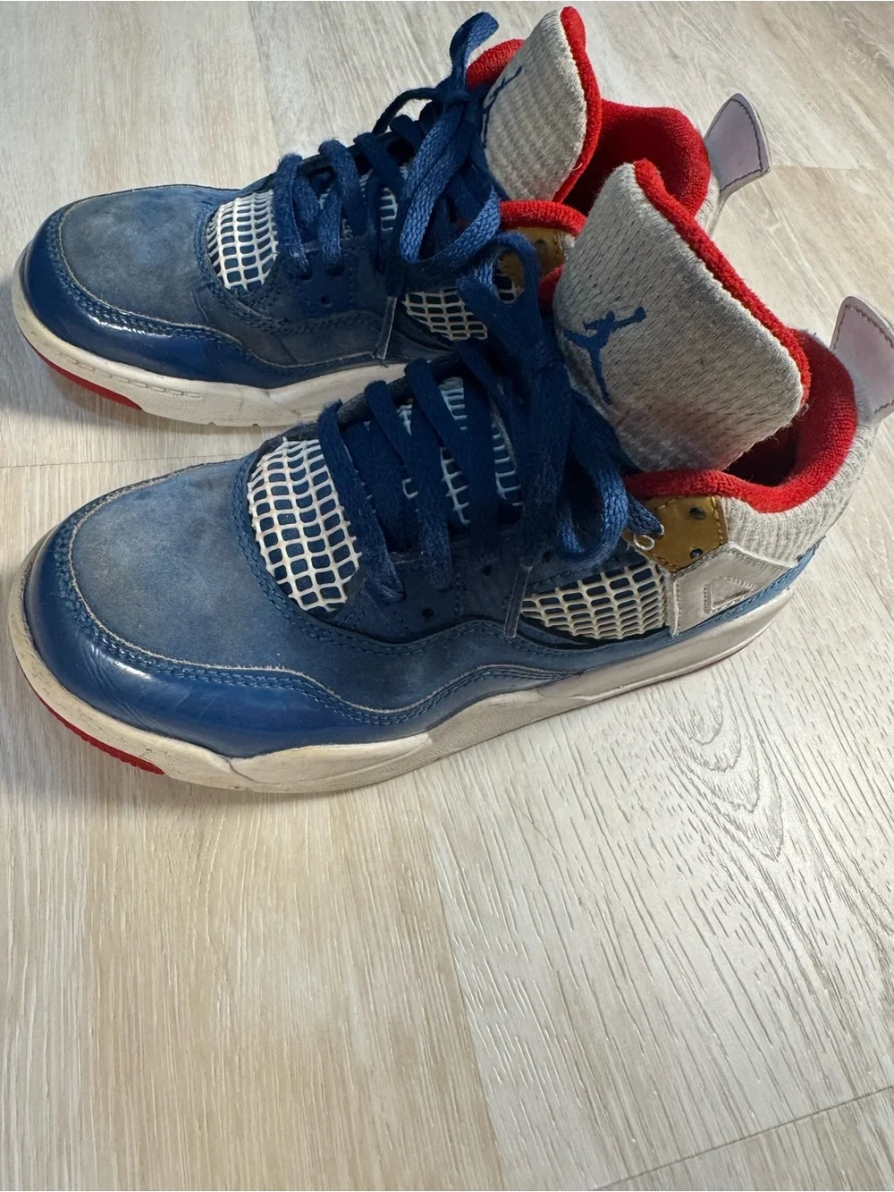 Nike Air Jordan 4 Retro 